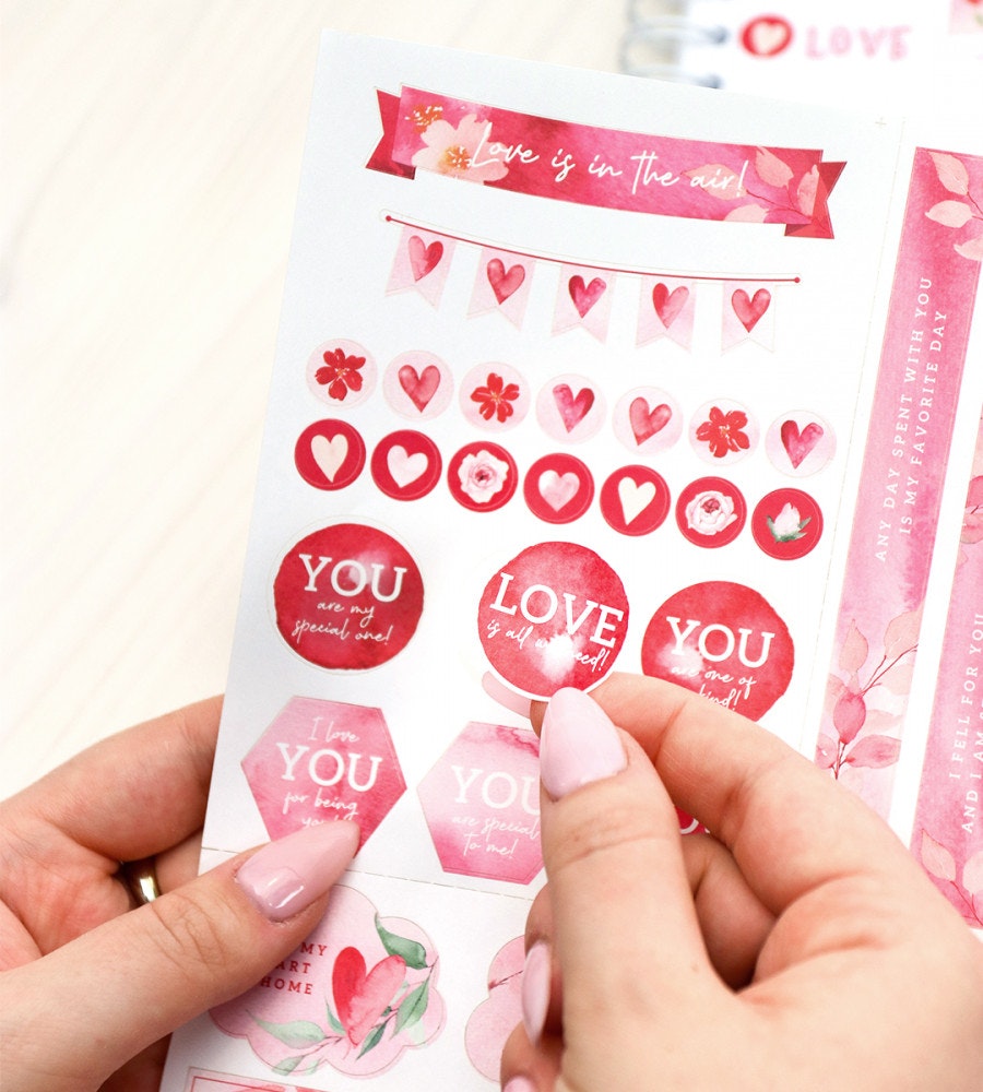 klistermarke klistermärken spread love (spread) (spread) multicolor